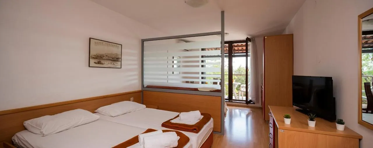 Apartments Hostin Roza Duga Uvala Krnica Croatia